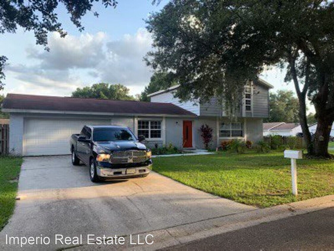 Primary Photo - 4 br, 2.5 bath House - 801 Regent Cir N