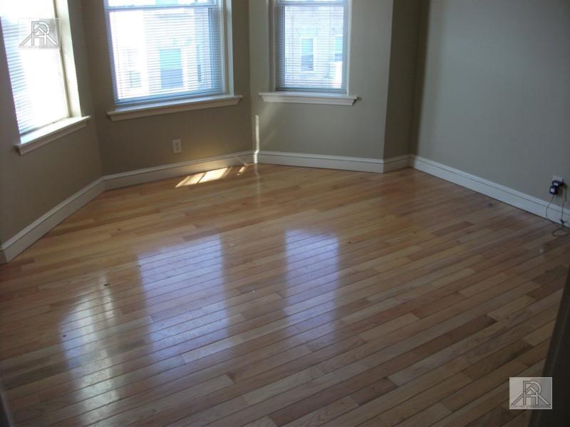 Foto principal - 2 bedroom in Brighton MA 02135