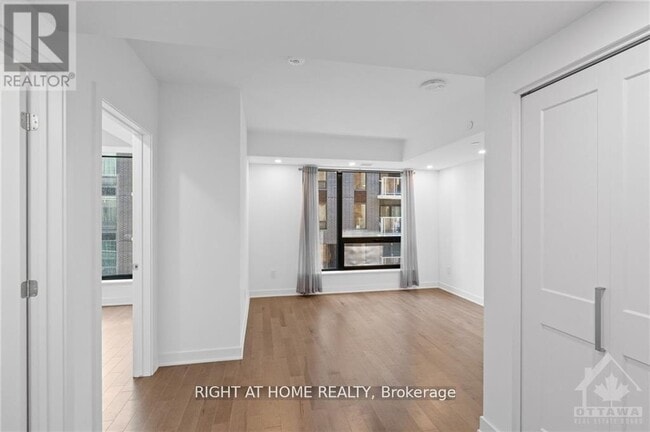 Photo du bâtiment - 340 Queen St