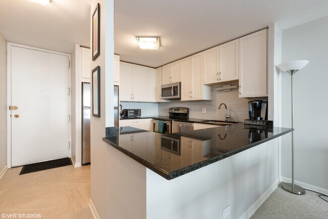 Foto del edificio - 1636 N Wells St