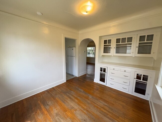 Foto del edificio - Sit out with your pet on the patio of this Arcata home!