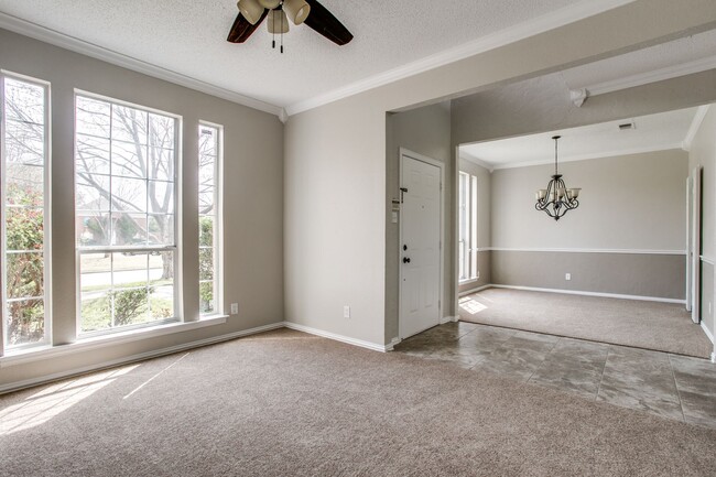 Foto del edificio - 1631 Churchill Ln