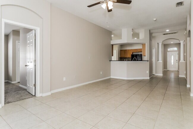 Foto del edificio - 15950 Leatherleaf Ln