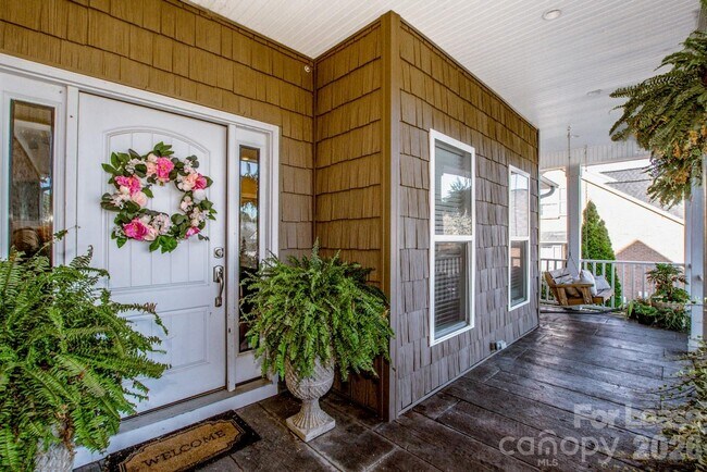 Building Photo - 111 River Birch Cir