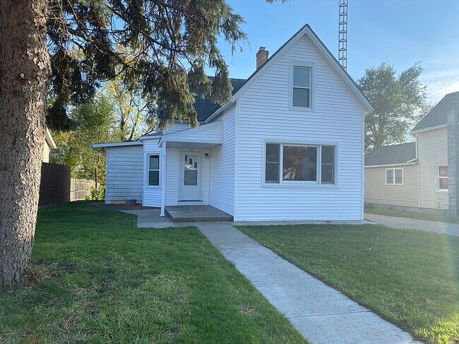Building Photo - Single Family Home at 244 9th St , La Salle