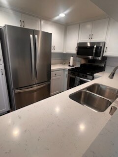 Building Photo - 2067 Lakeridge Cir