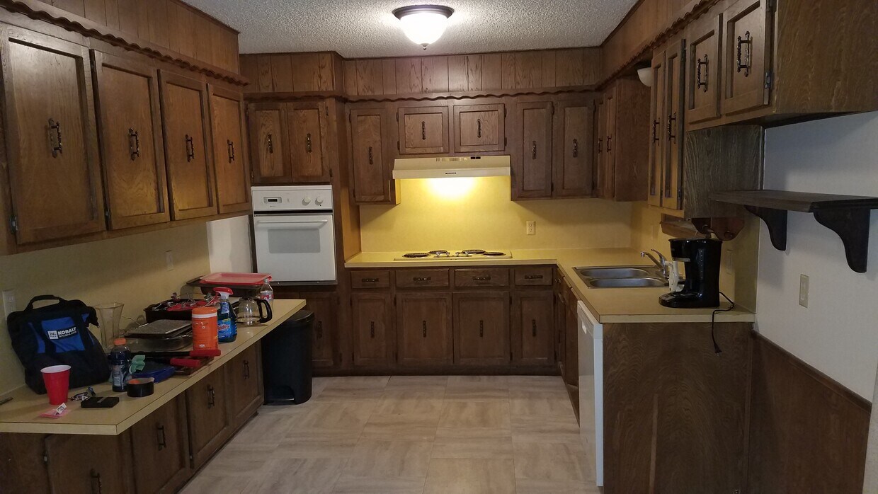 Kitchen - 205 N Dewey