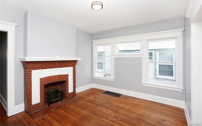 Building Photo - 19 Linwood Terrace