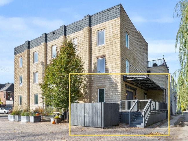 Foto del edificio - 1185 Gustavus Ln