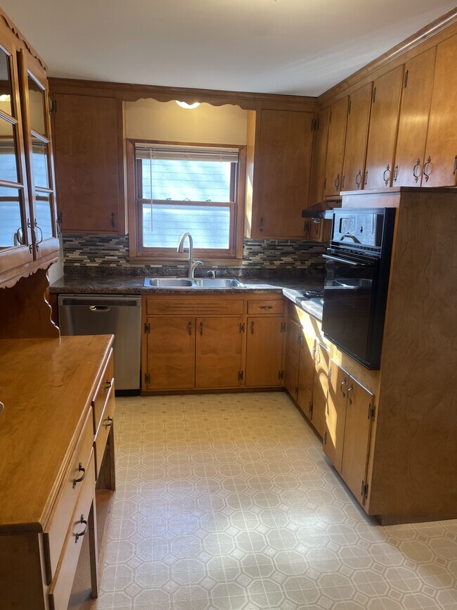 Building Photo - 6231 France Ave S