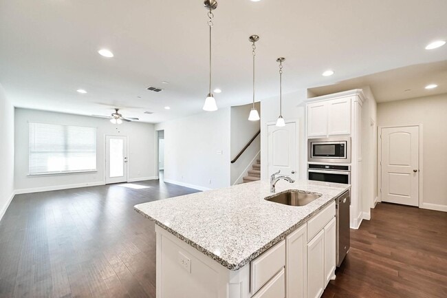 Building Photo - 4256 Mingo Dr