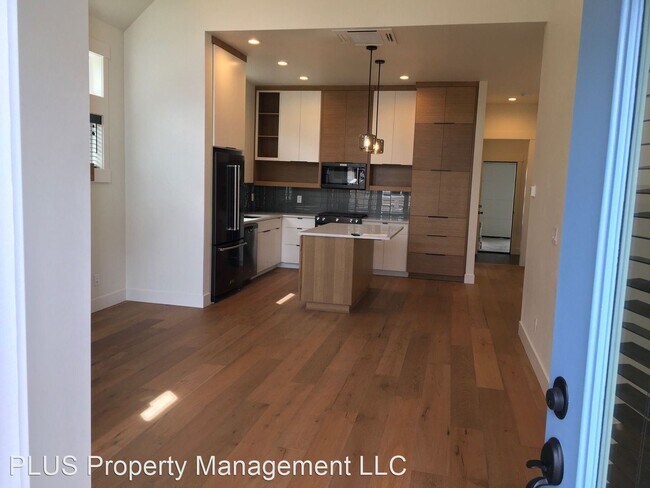 Building Photo - 2 br, 2 bath House - 145 W. Heising Dr.