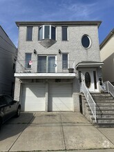 Building Photo - 150 Clendenny Ave