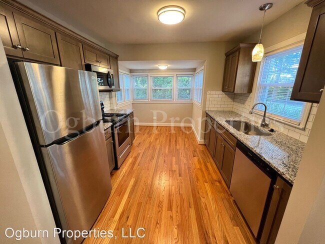 Foto del edificio - 3 br, 1 bath House - 2247 QUEEN STREET