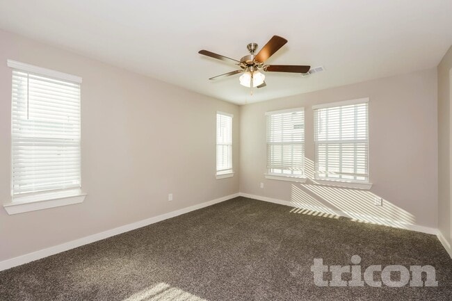 Interior Photo - Tricon Viridian
