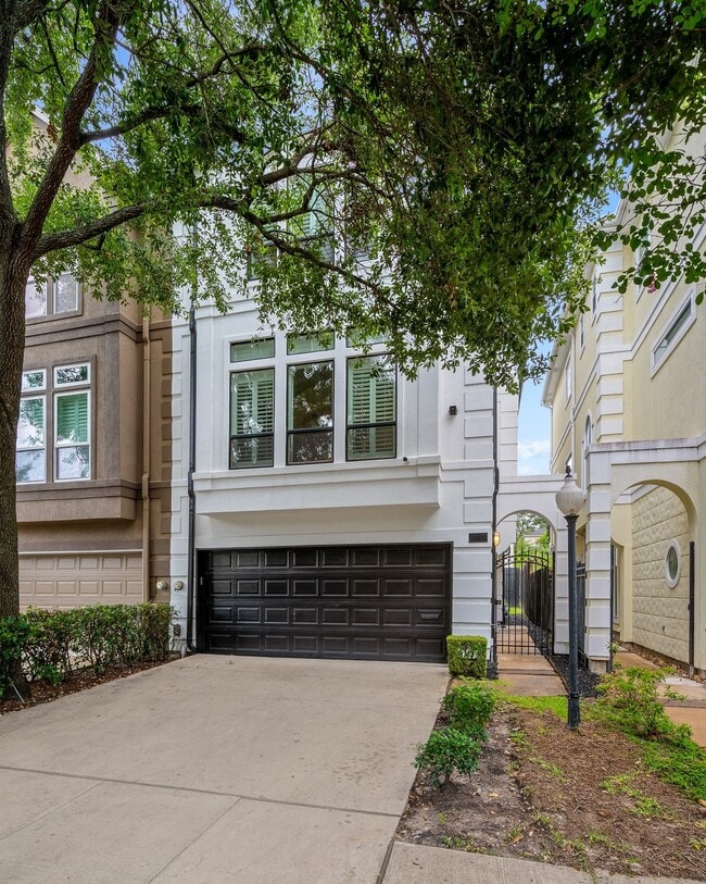 Building Photo - 2017 Morse St