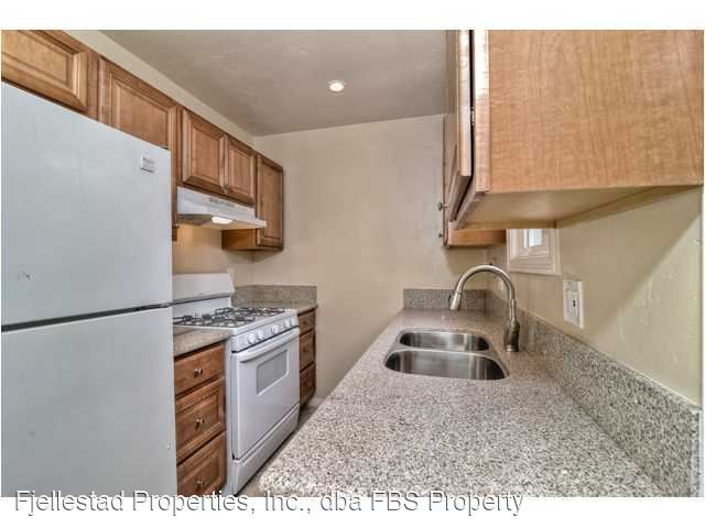 Foto del edificio - 2118-2120 Reed Ave