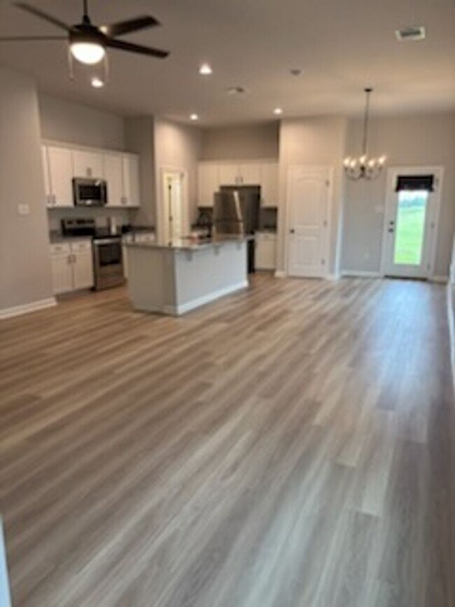 Foto del edificio - 5330 Helmsdale Ct