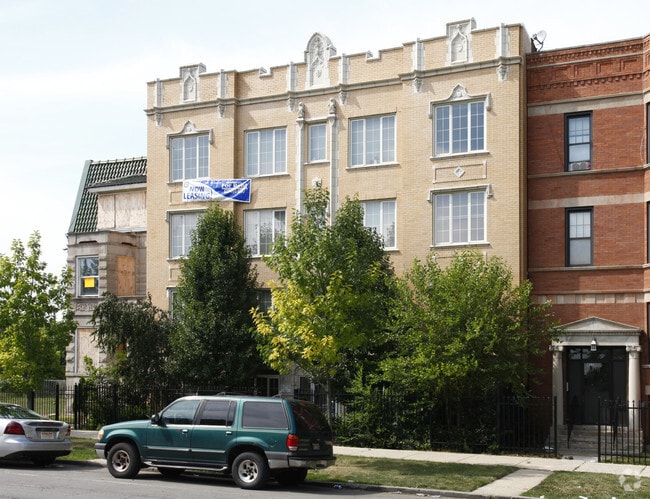 West Garfield Park Apartments - 4114 W Washington Blvd
