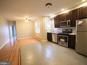 Building Photo - 5250 W Berks St