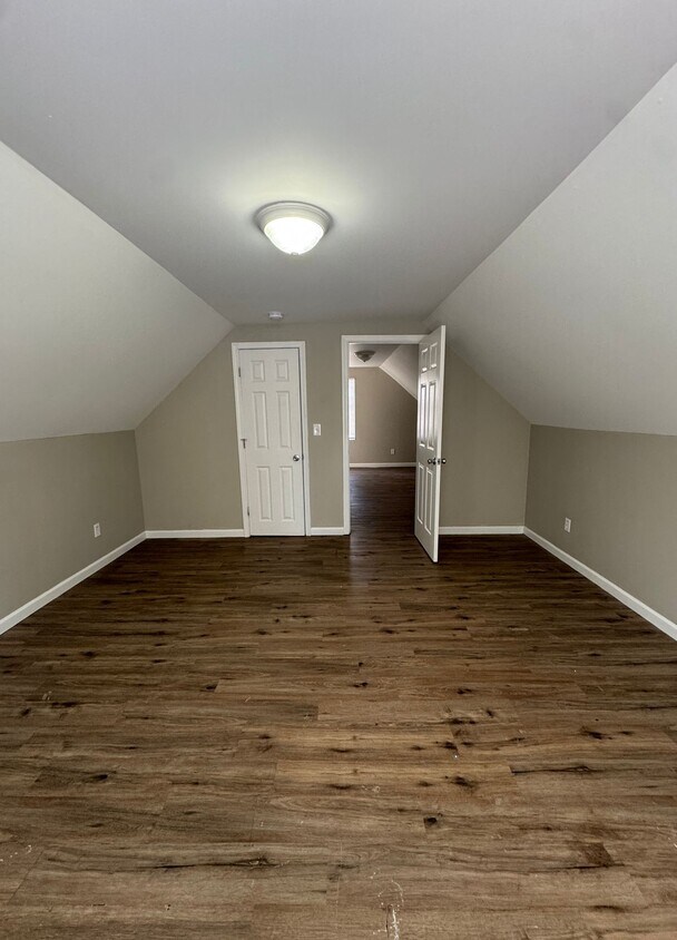 Foto principal - 1501 N Johnson St