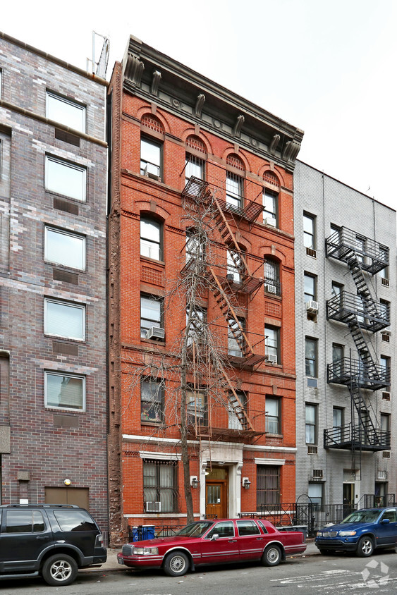 Foto principal - 211 East 11th Street