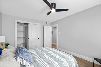 Building Photo - The Square on Delmar