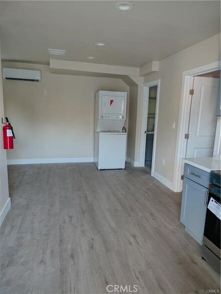 Foto del edificio - 921 E 6th St