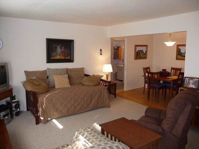 Foto del edificio - 23324 Deanhurst St