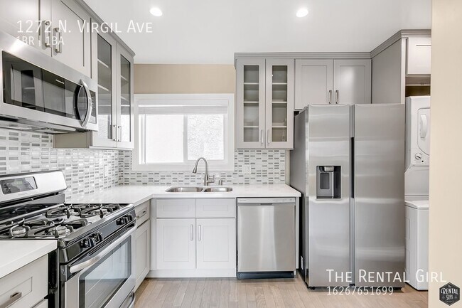 Building Photo - Updated 1 Bed/1 Bath | Top Floor Unit | Pr...
