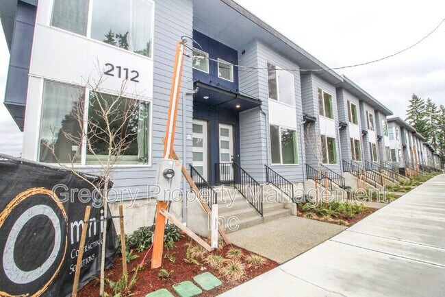 Building Photo - 2112 N 147th St