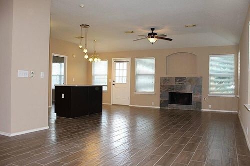Foto del edificio - 19131 Colony Grove Ln