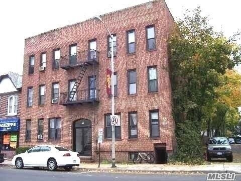 Foto principal - 175 Maple Ave