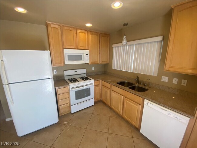 Building Photo - 8436 Palmada Dr