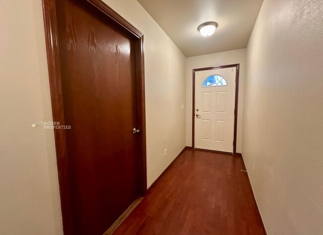 Foto del edificio - 1668 Stremler Dr