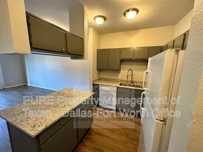 Foto del edificio - 1655 Ascension Bluff Dr