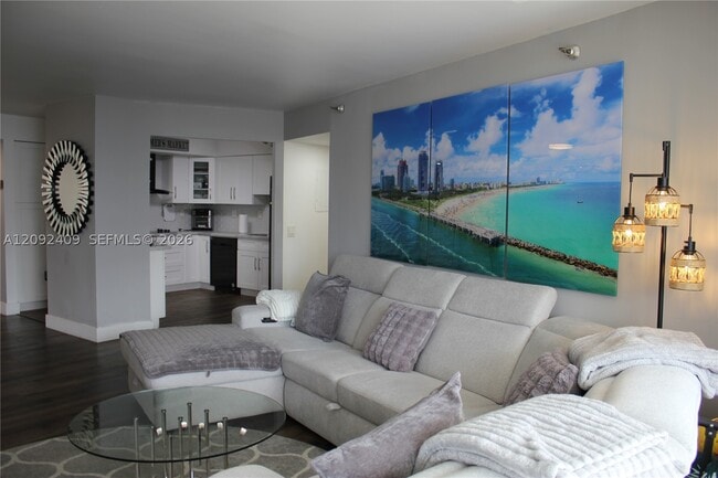 Building Photo - 3500 Mystic Pointe Dr