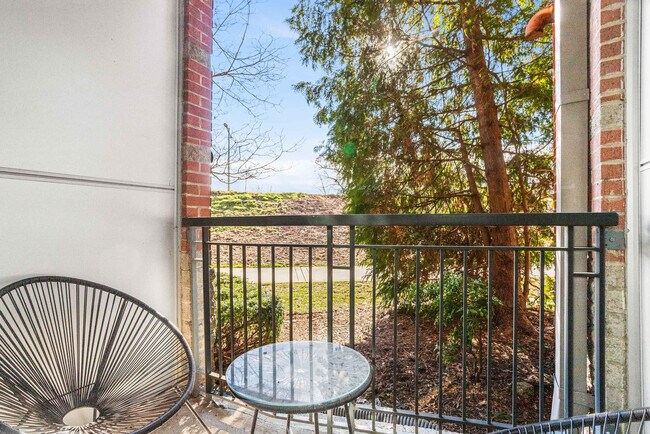 Building Photo - 305 10th Street South