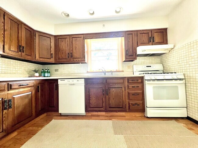 Foto del edificio - 4633 Oakwood Ave