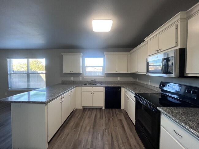 Foto del edificio - 3444 Itasca St