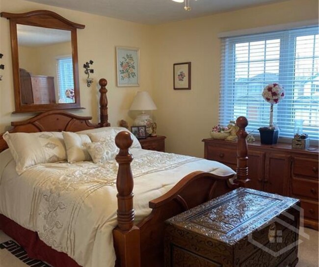 Building Photo - 3-Bedroom House in Tillsonburg!!