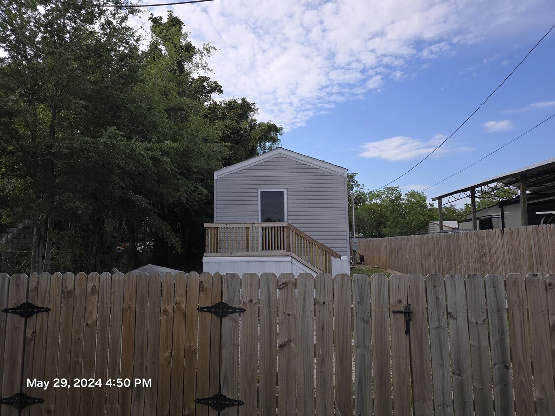 Primary Photo - 3309 E 2nd Ct