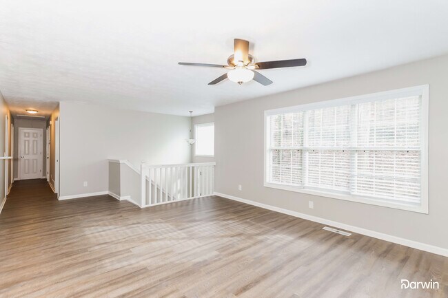 Foto del edificio - 2015 Kingswood Dr, Marietta, GA 30066