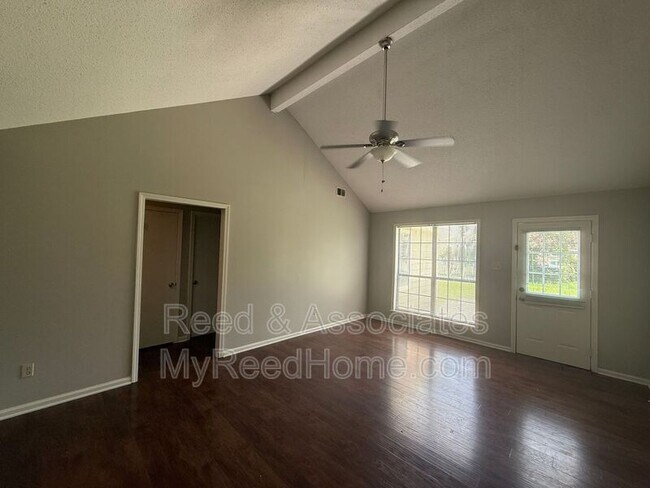 Foto del edificio - 6935 Hillindale Dr