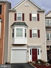 Building Photo - 44058 Florence Terrace