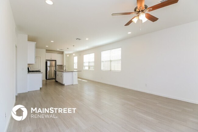 Building Photo - 3755 E Sandoval Dr