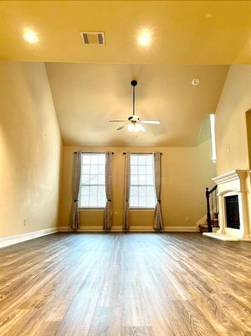 Building Photo - 2713 Troutt Dr