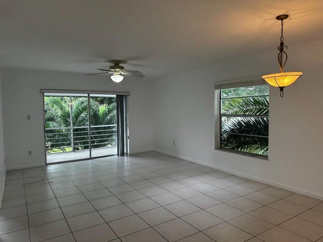Building Photo - 2600 Fiore Way