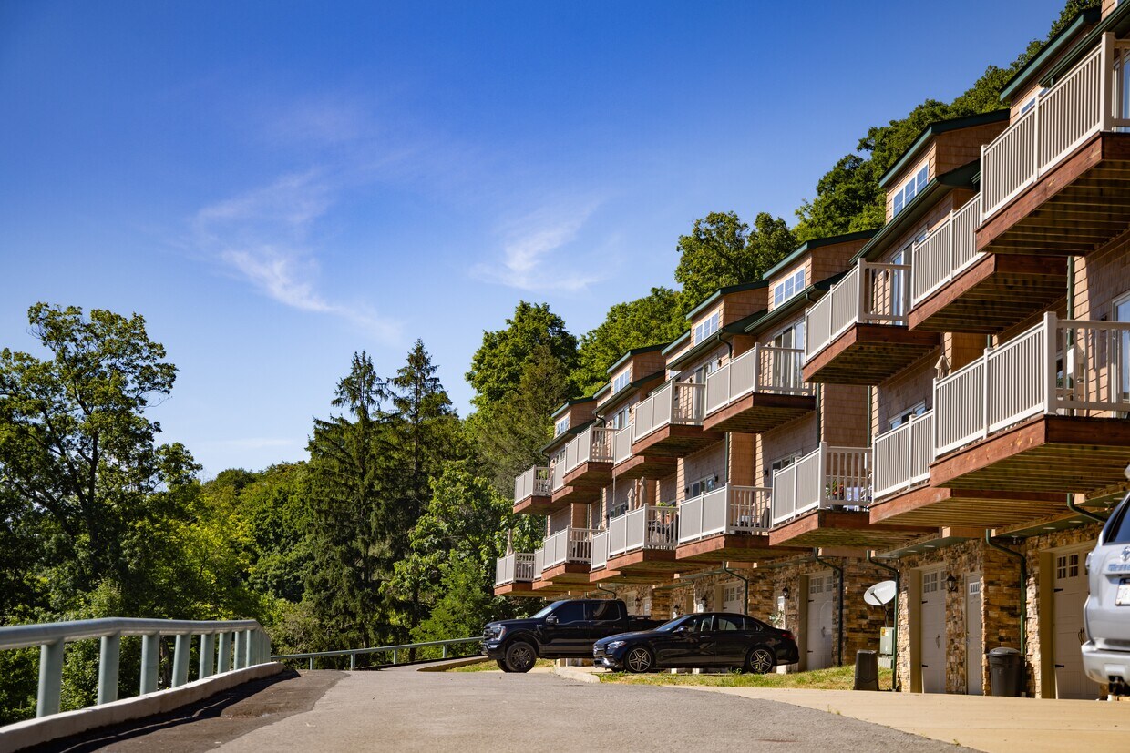 Building Photo - 59 Mont Chateau Rd