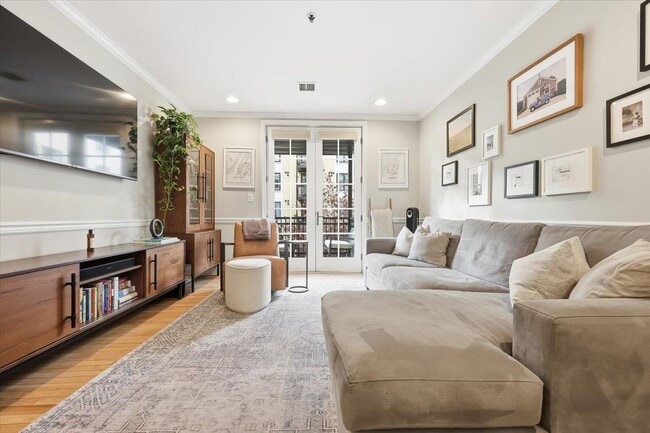 Building Photo - 501 9th St